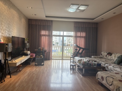 （凤凰大道）兰桂花园 4房2厅2卫 南
