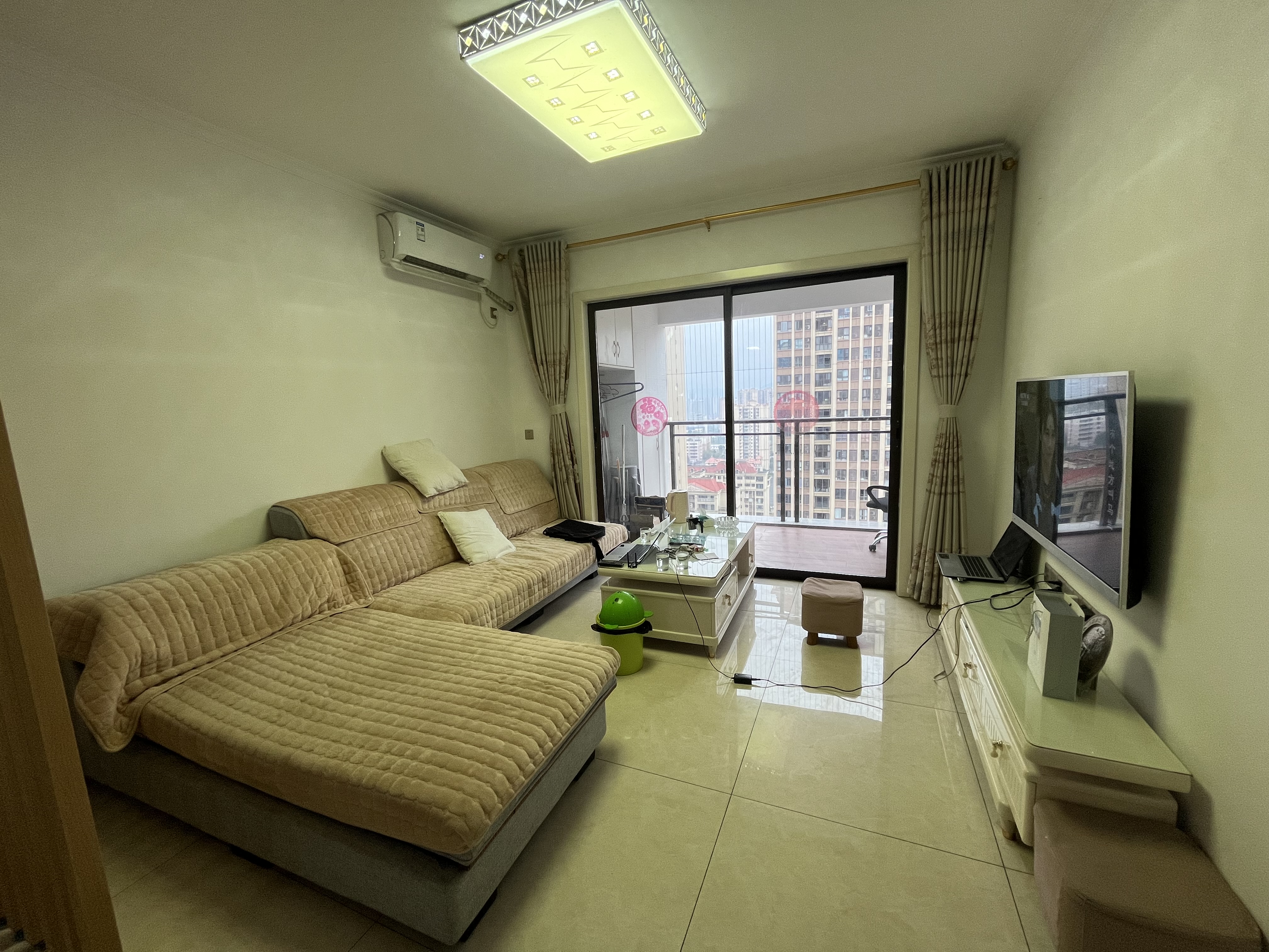 （莲花湖）中迪广场一期 3室1厅1卫 南