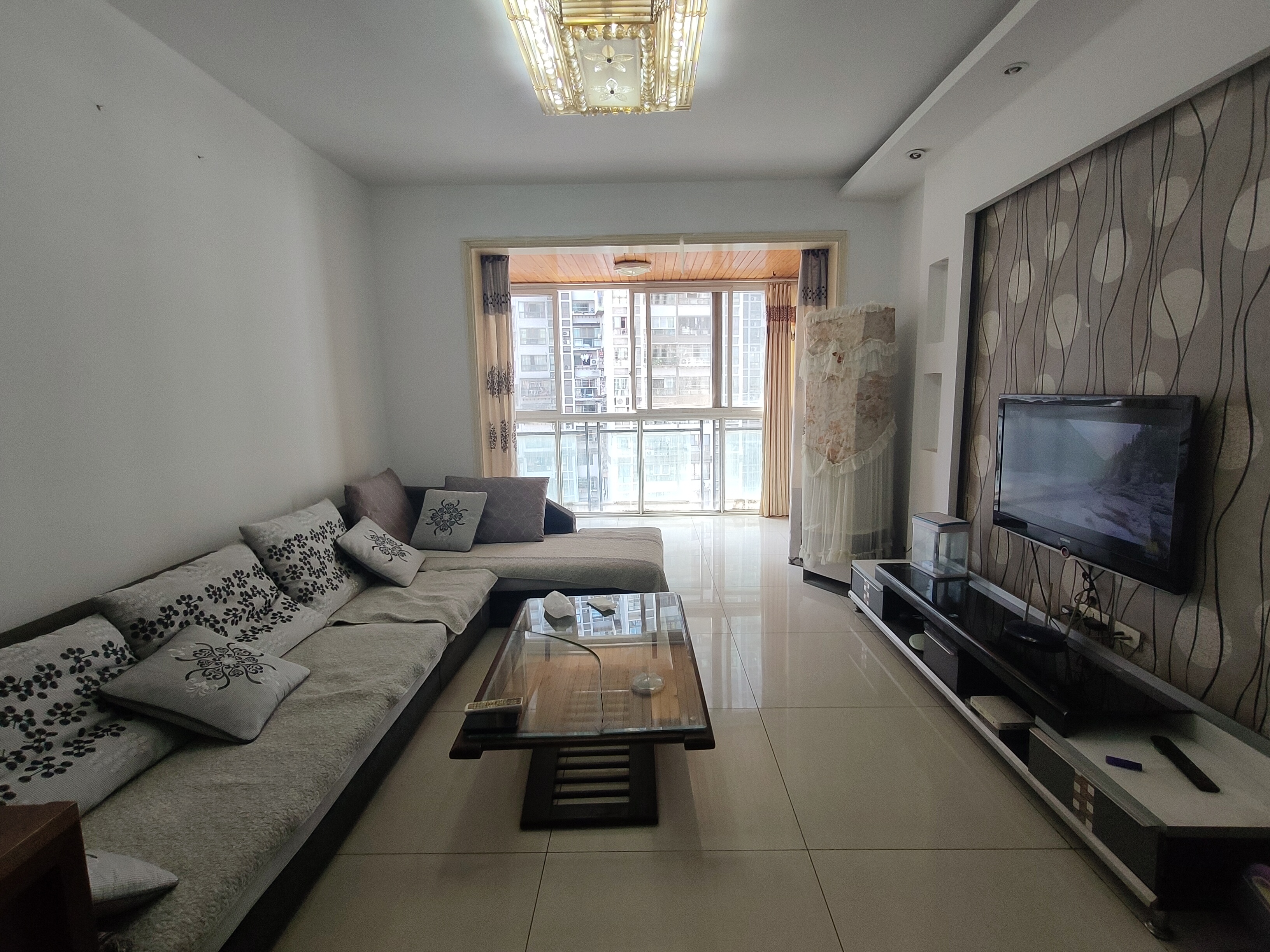 （罗浮广场）万豪世家 2室2厅1卫 南北