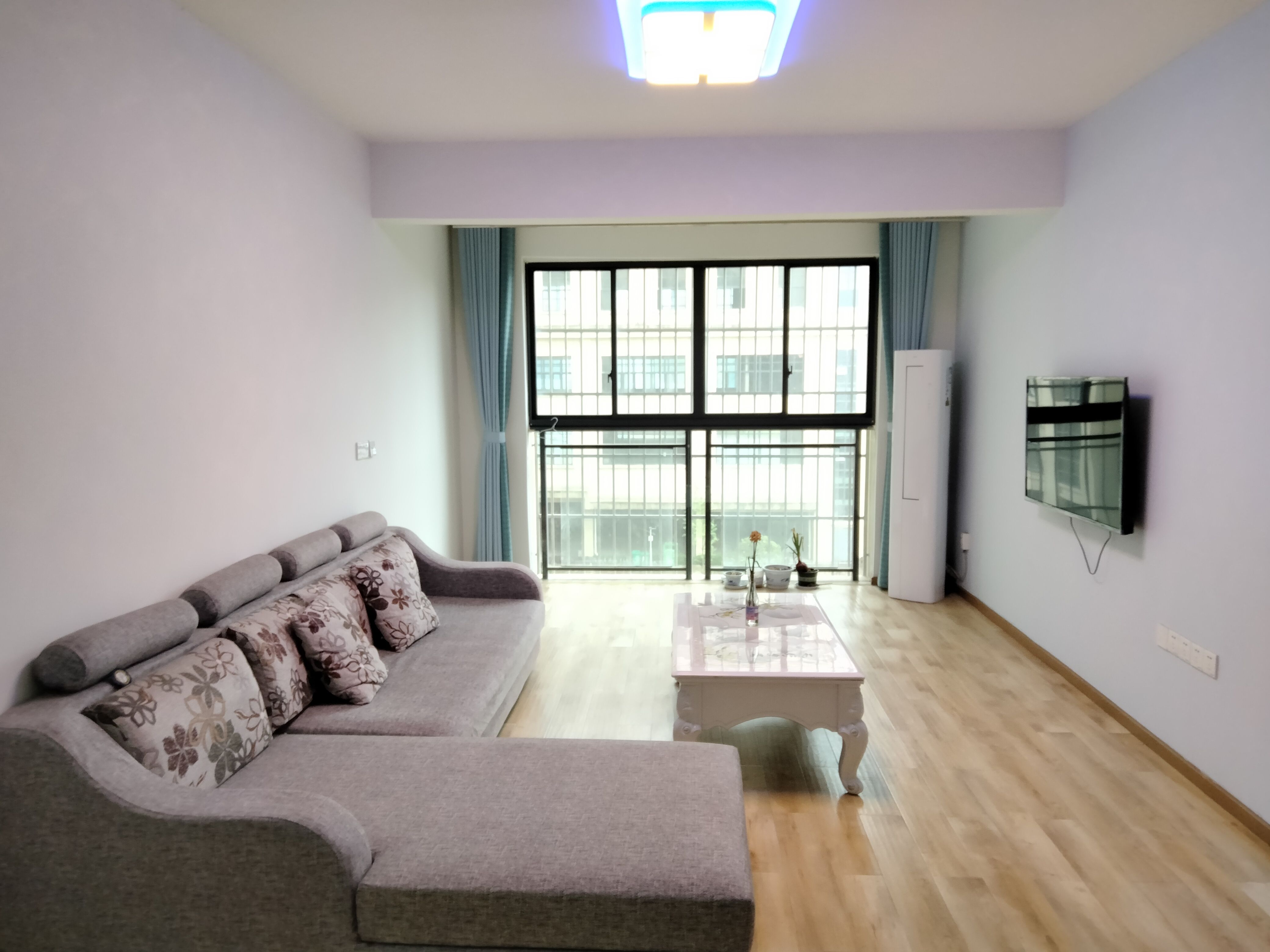 （凤凰大道）莲湖一美地 2室2厅1卫 东