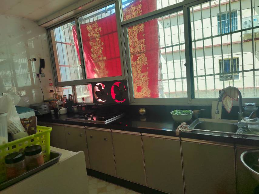 华泰综合楼