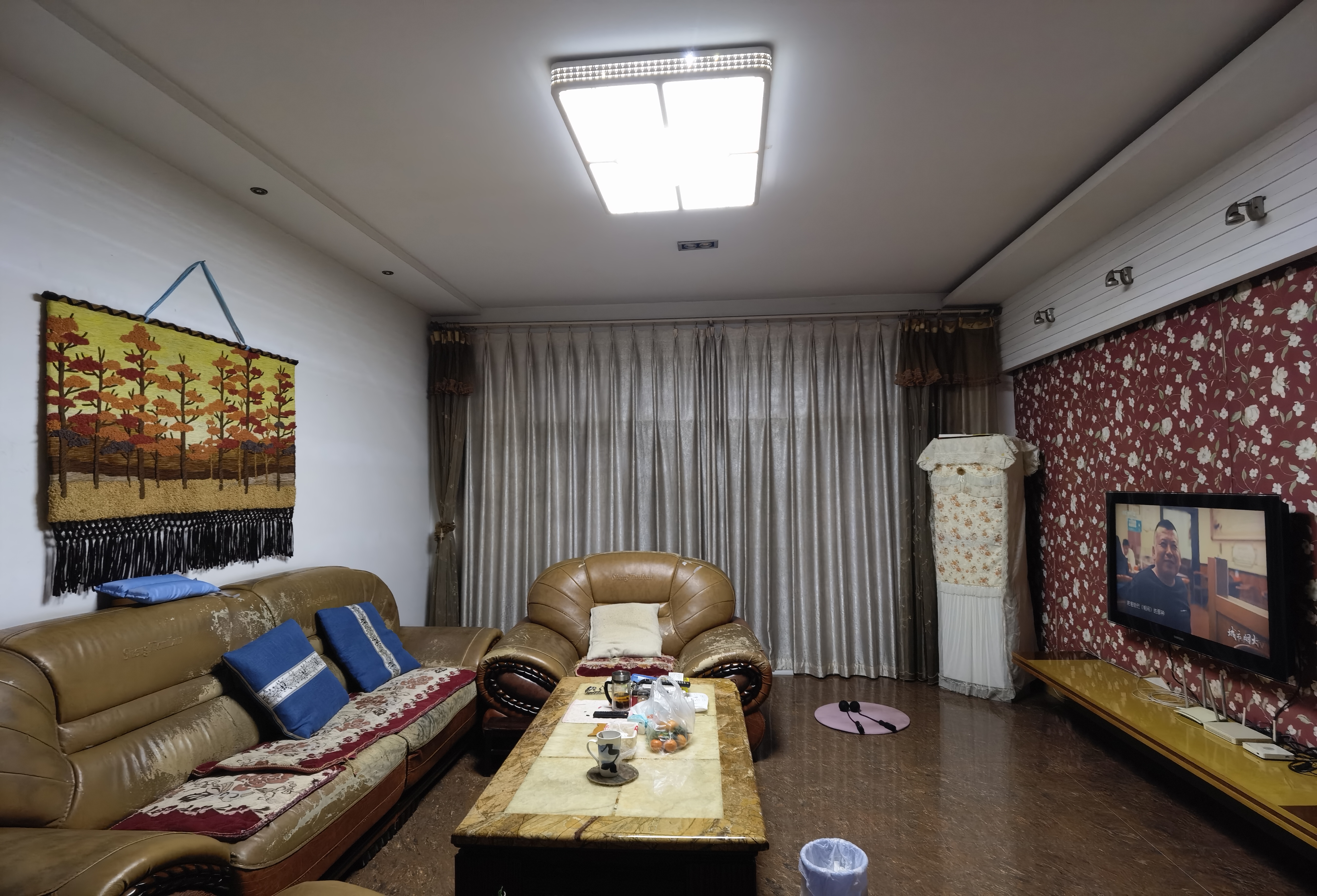 （罗浮广场）金兰小区 3室2厅2卫 南