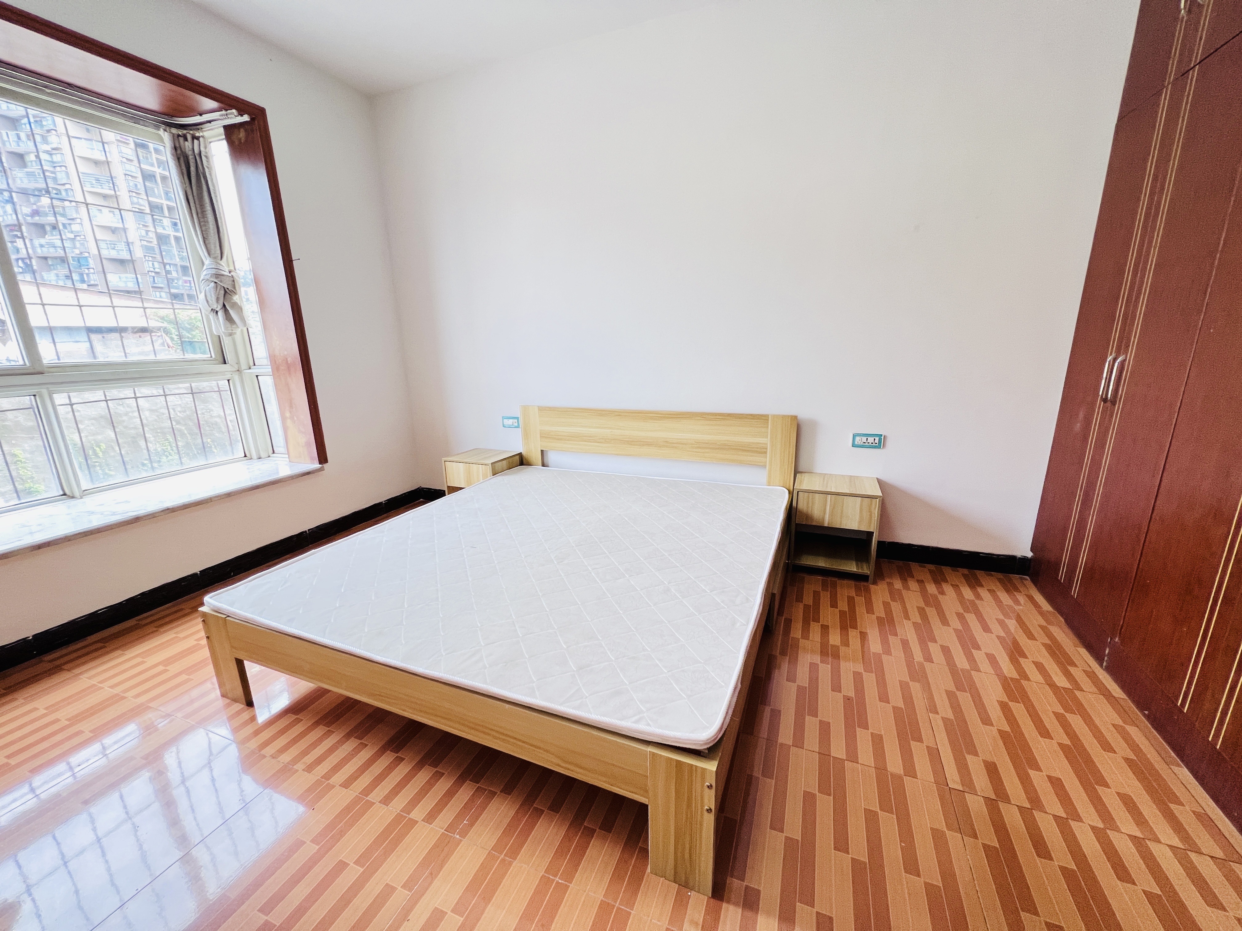 （升华广场）兴发茗苑 3室2厅2卫 