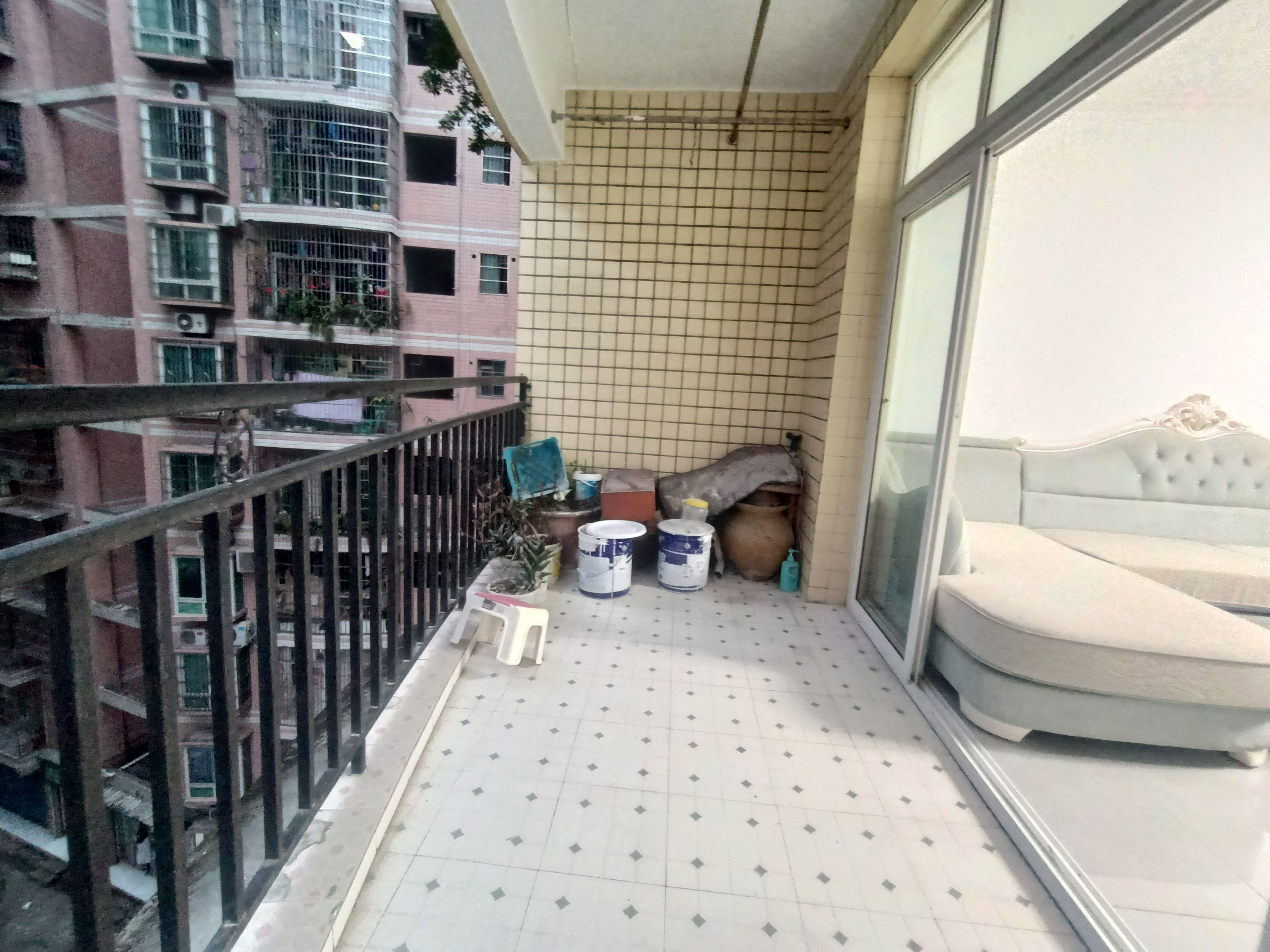 清晨麗苑