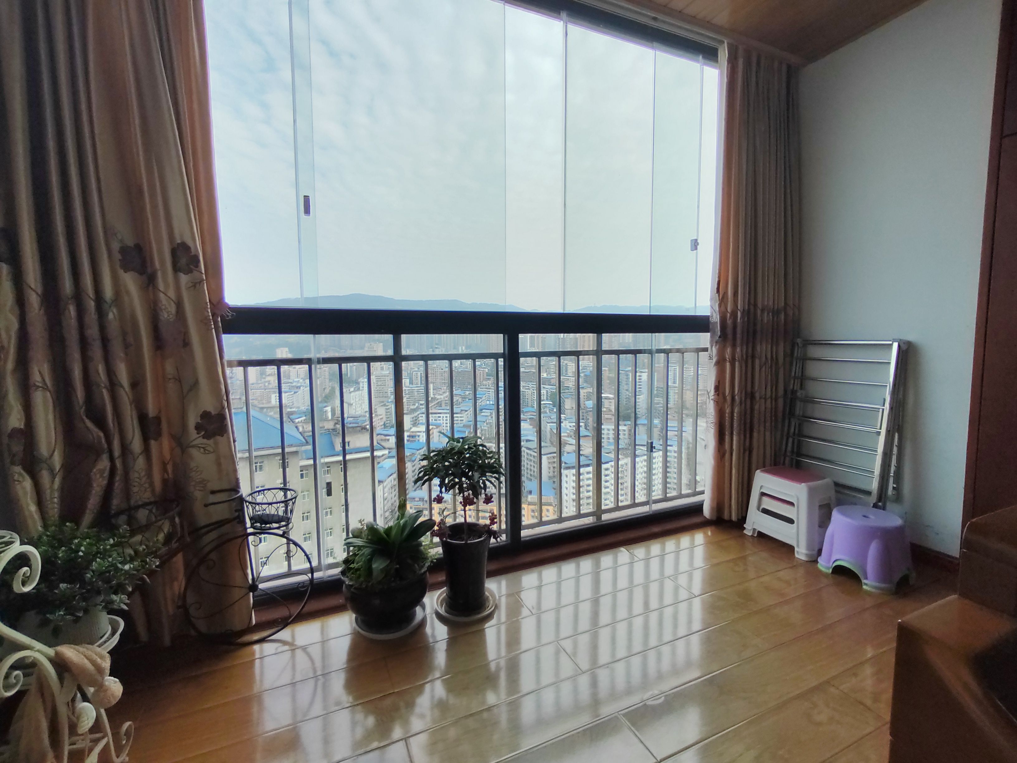 富丽楠山