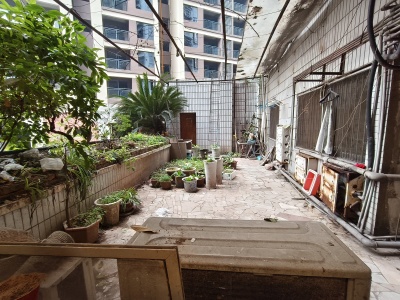 中心广场建行家属院