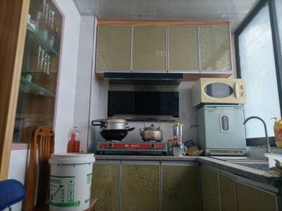 达高中家属院