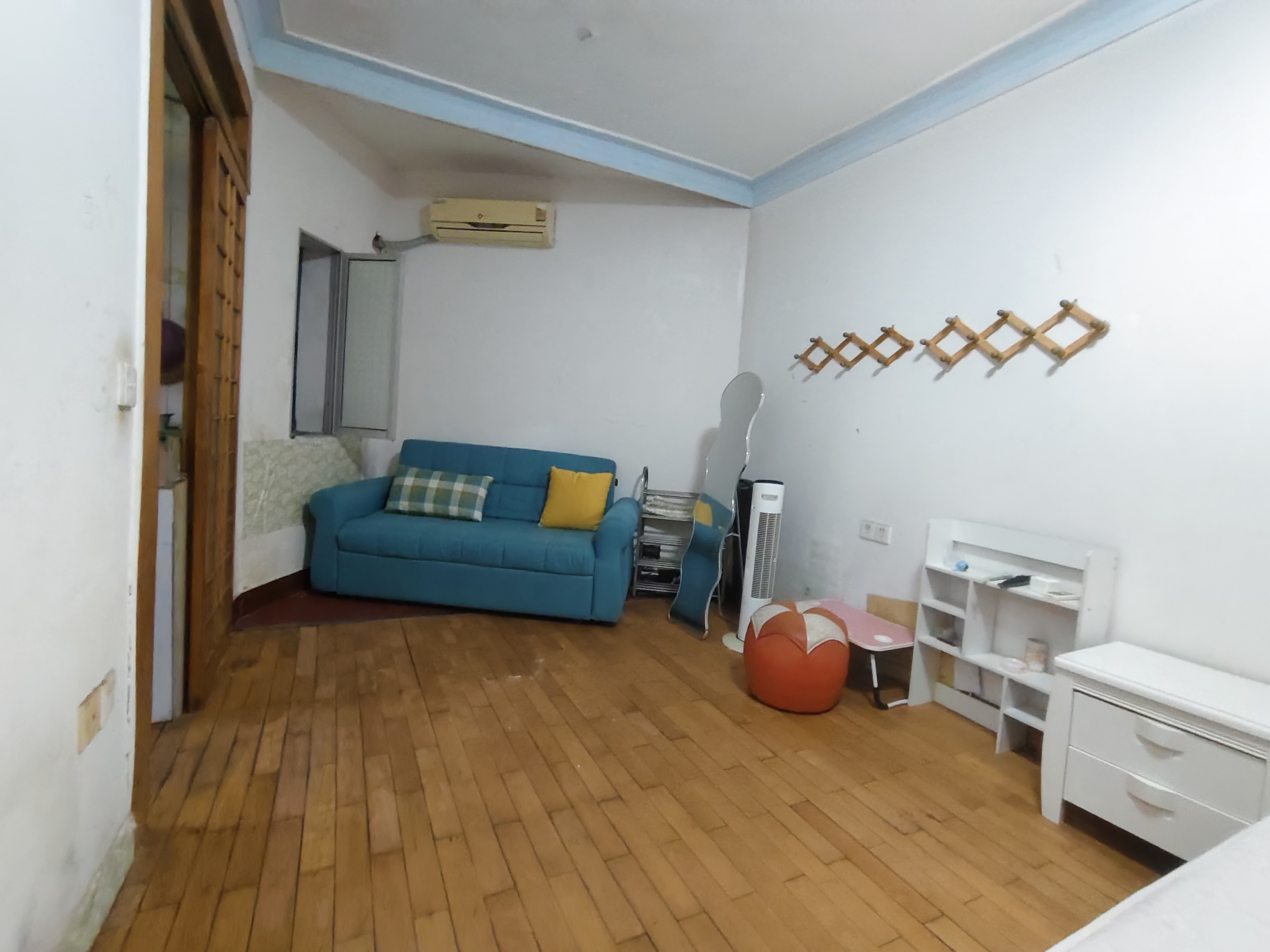 东城壕巷黄龙寺1号房