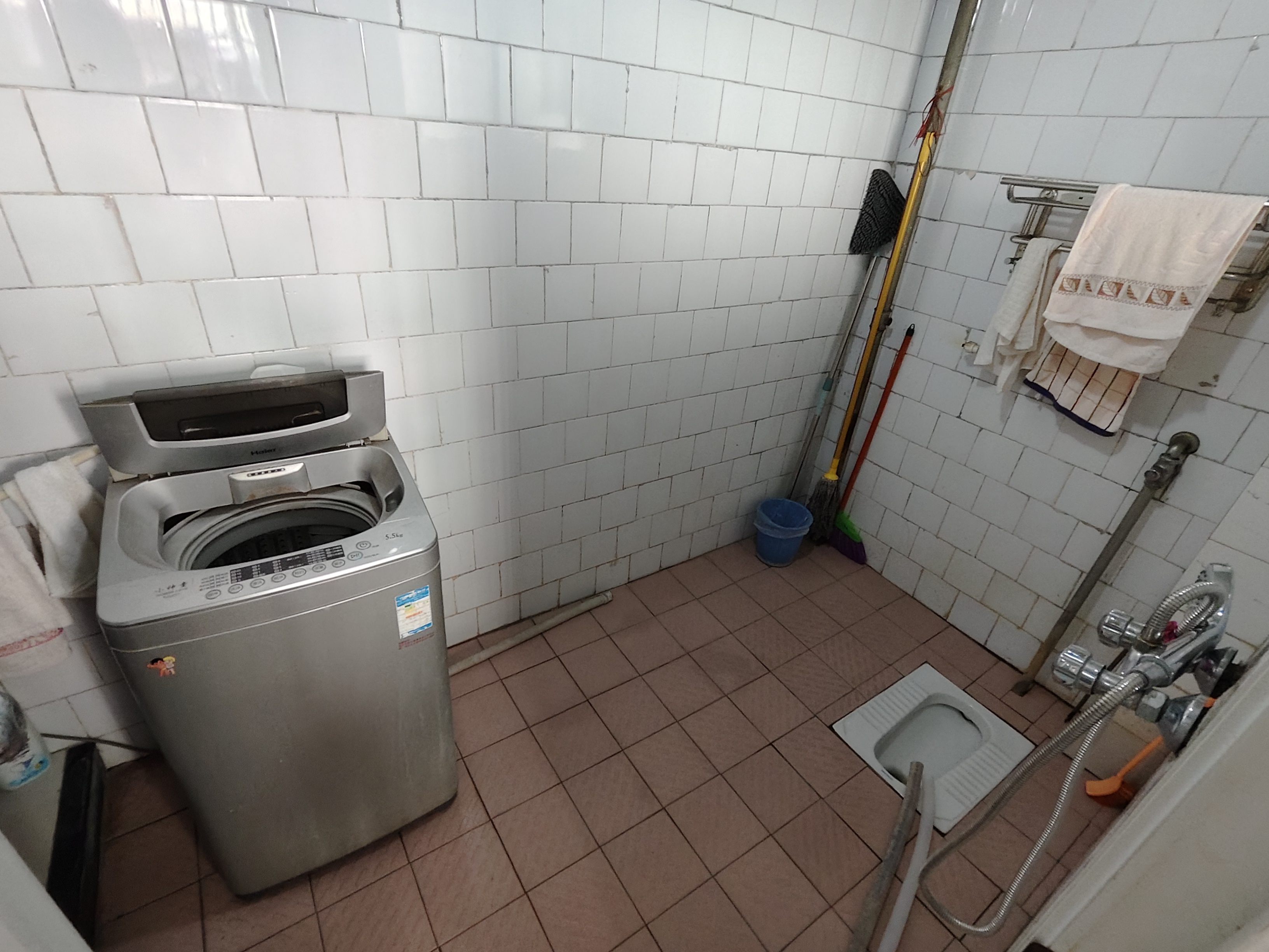 草街子片区竹中巷58号桥兴小区