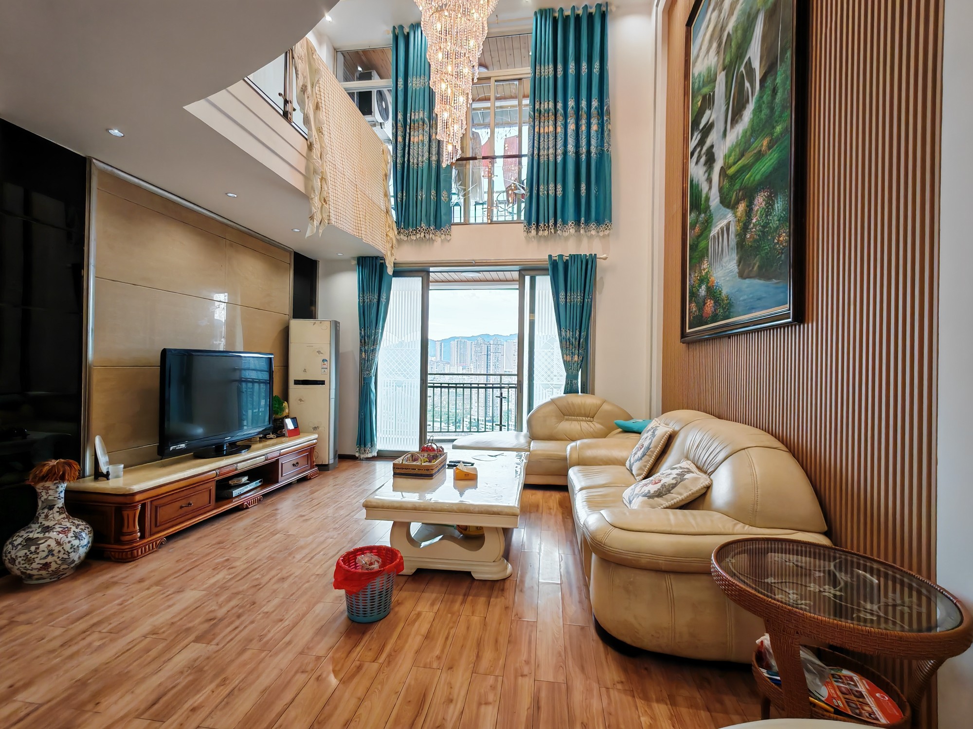 （人民公园）滨江风景 5室2厅3卫 南