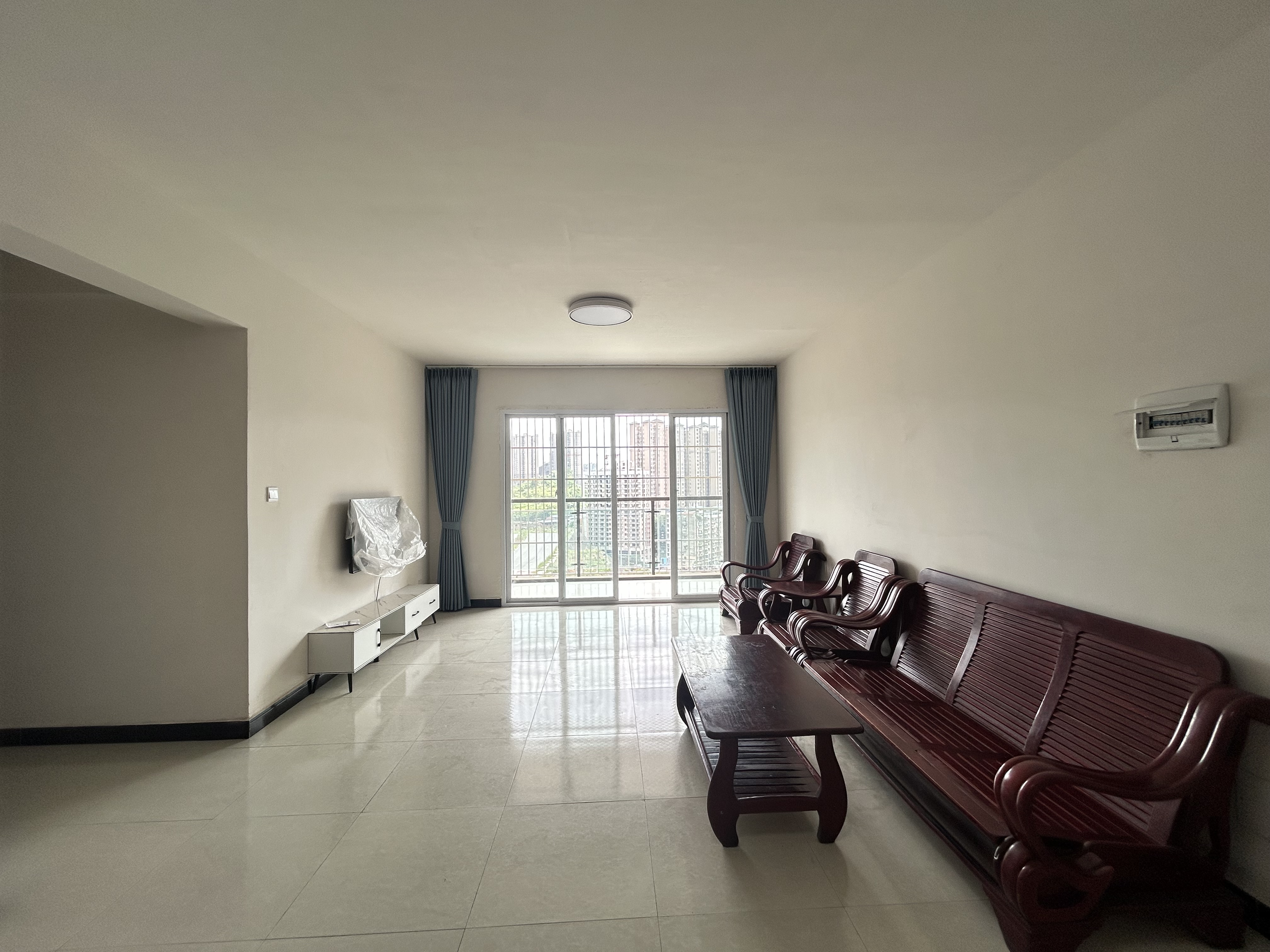 （三里坪）三里坪一期安置房 3室2厅2卫 南