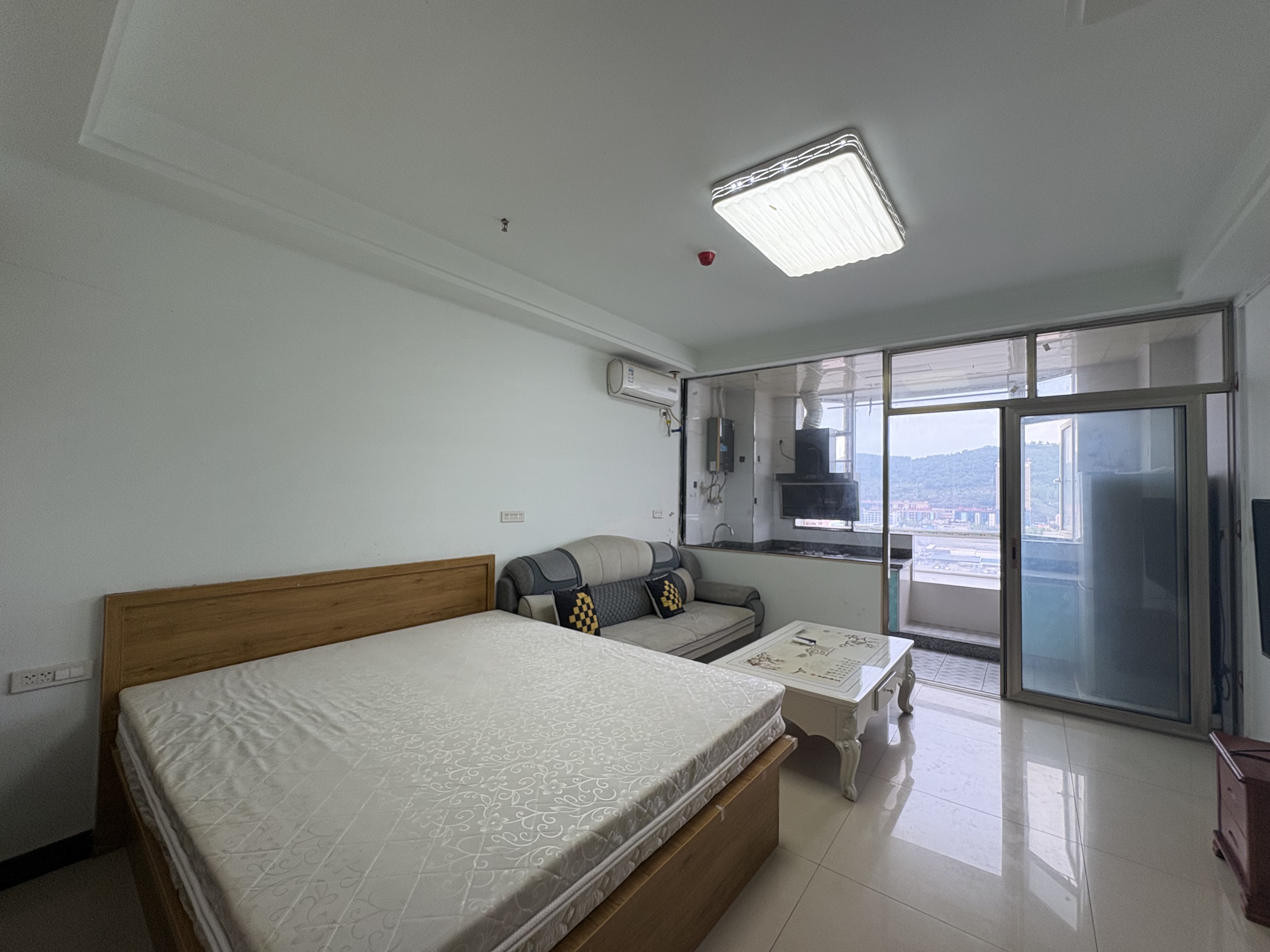 （升华广场）好莱坞公馆 1室1厅1卫 南