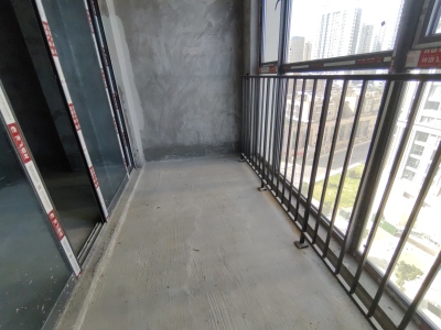 蓝润置地广场