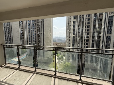 蓝润置地广场