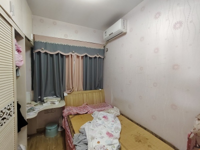 滨江山语城
