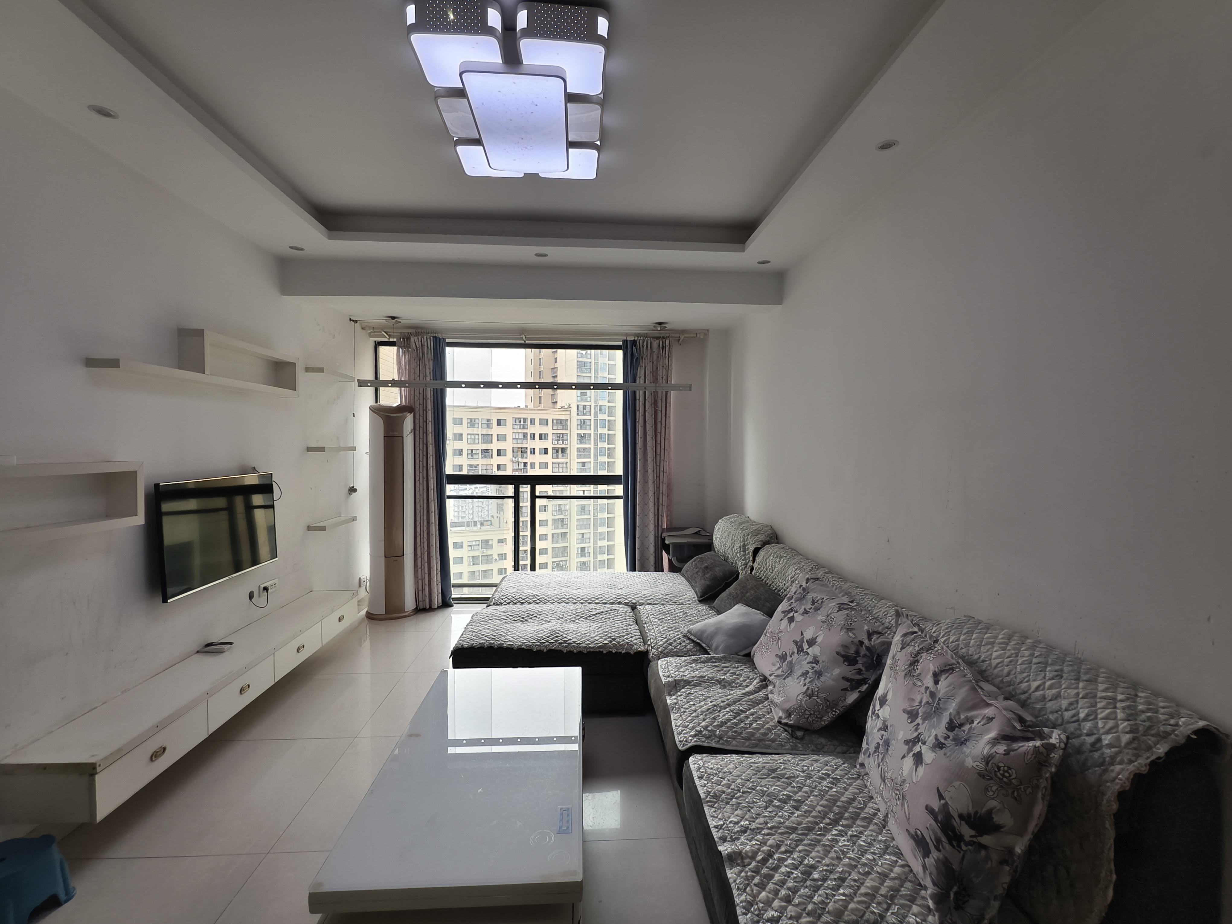 （罗浮广场）恒阳骊都二期 2室2厅1卫 南