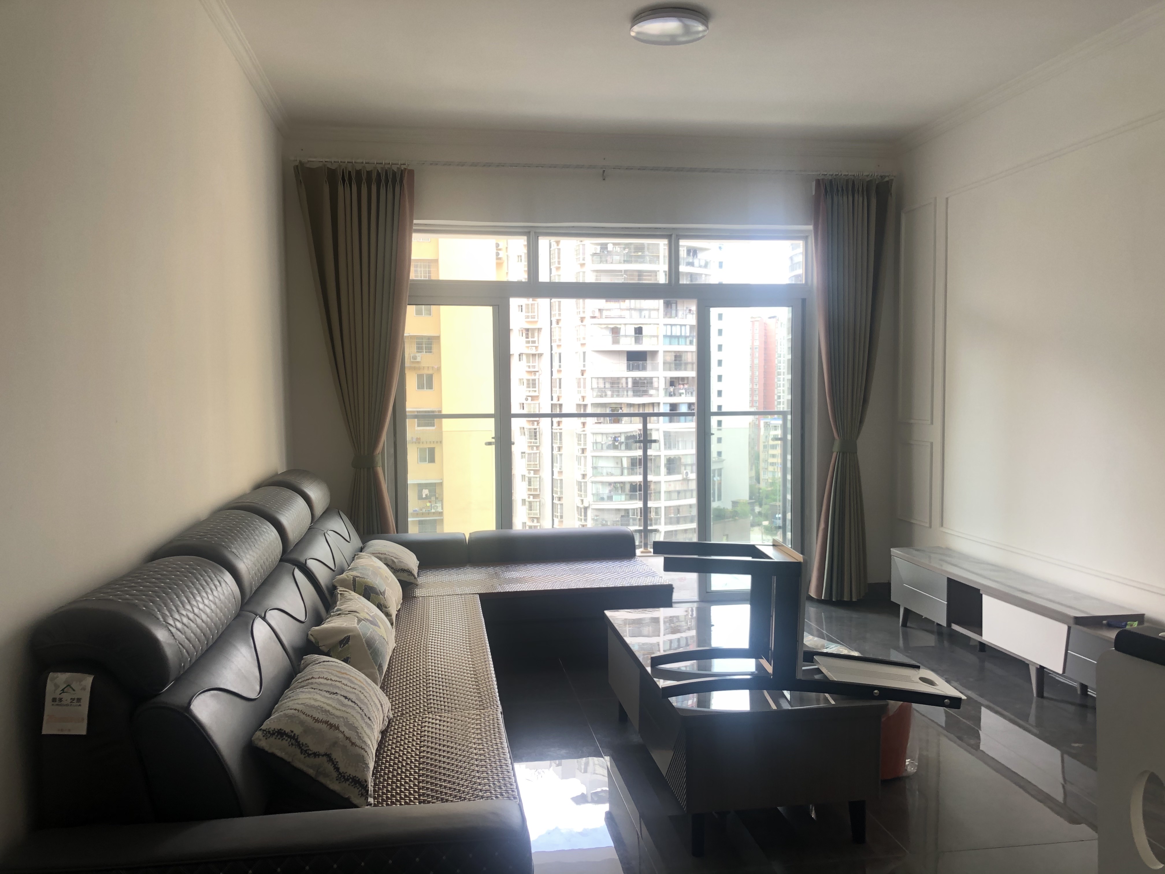 （升华广场）地坝梁安置房 3室2厅2卫 