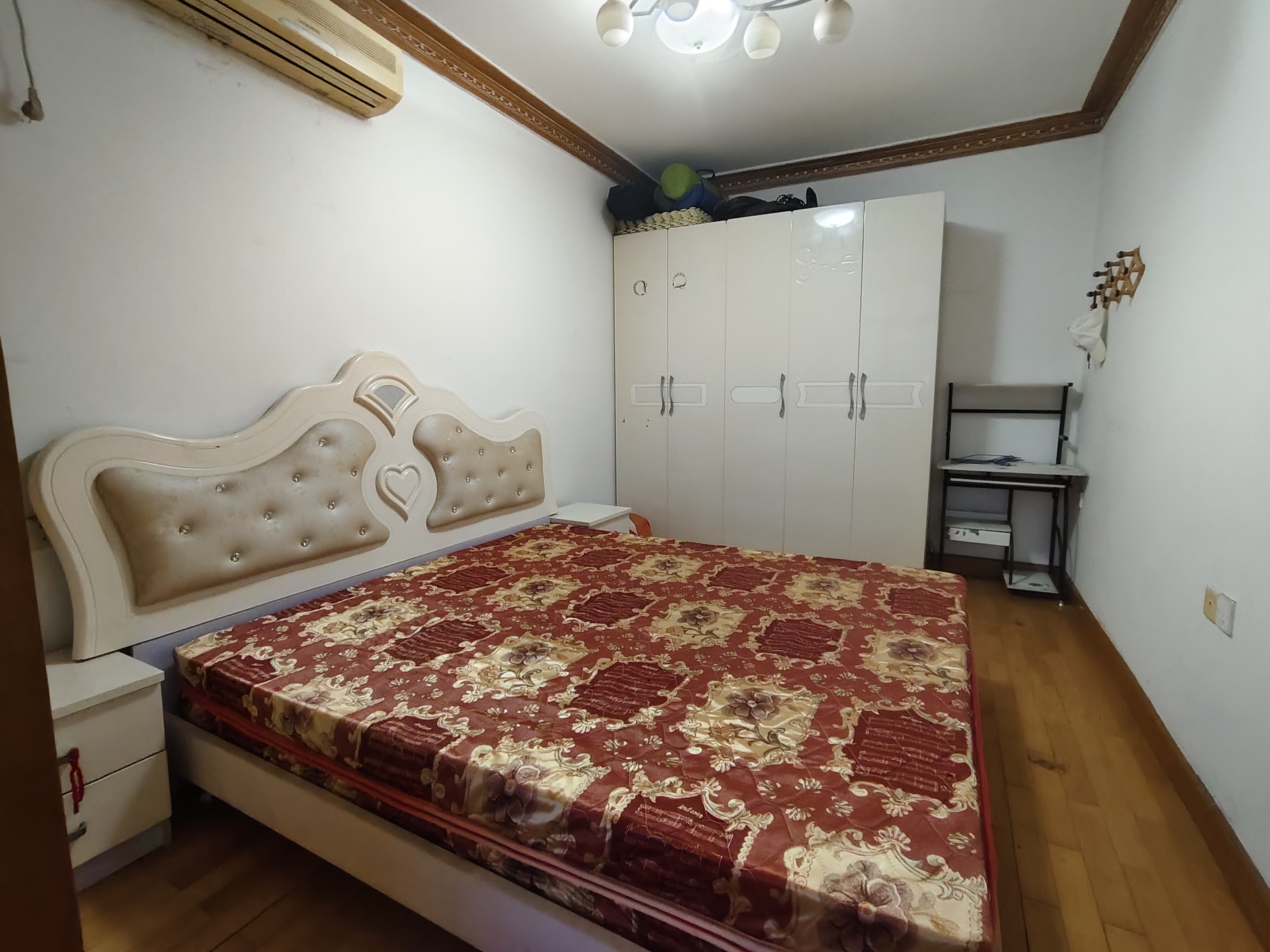 东城壕巷黄龙寺1号房