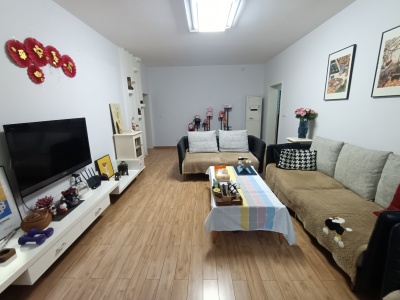 （区政府）南外工商局家属院 4房2厅2卫 南