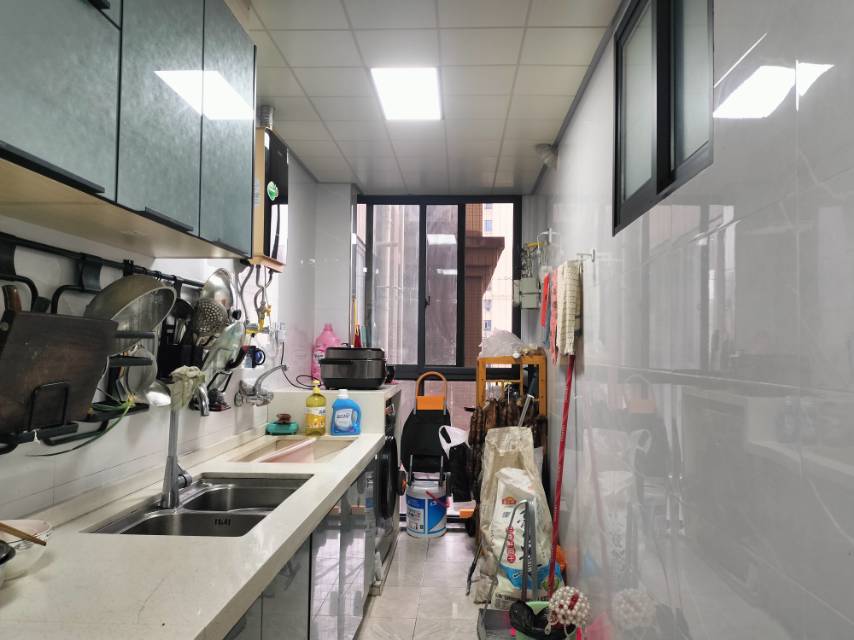 莲湖广场