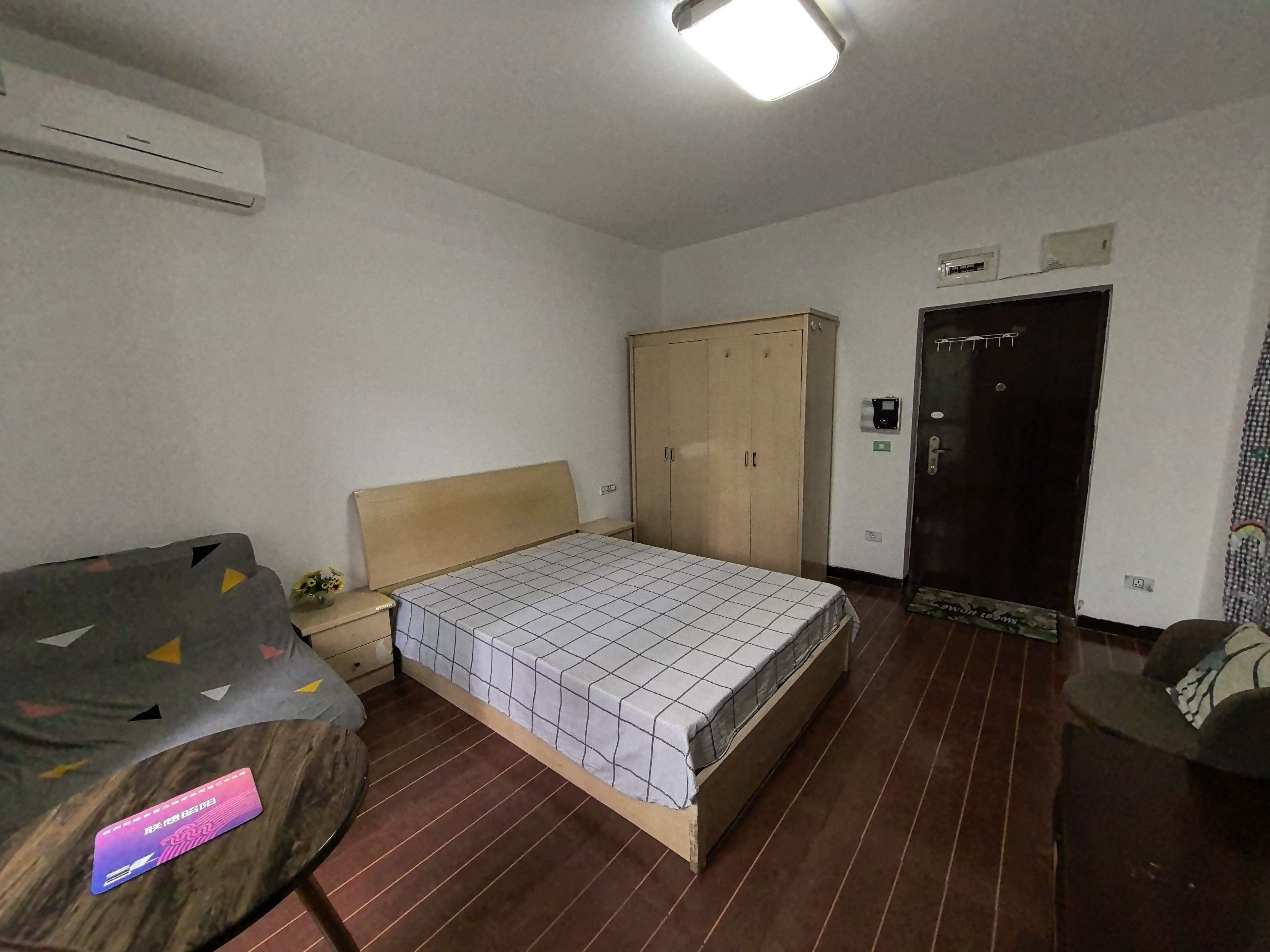 （中心广场）凰城壹号 1室1厅1卫 南