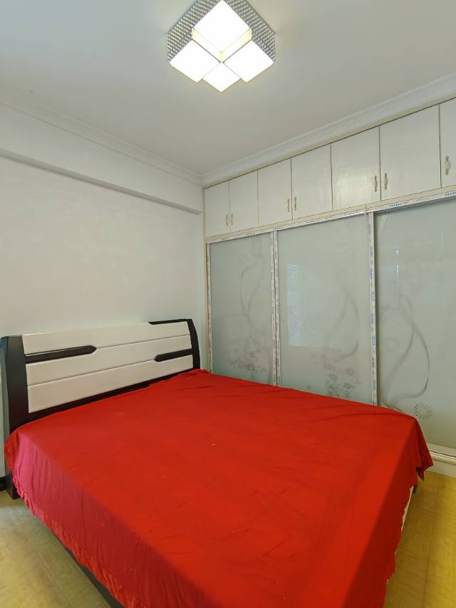 （十字路口）尚南金域 1房1厅1卫 东