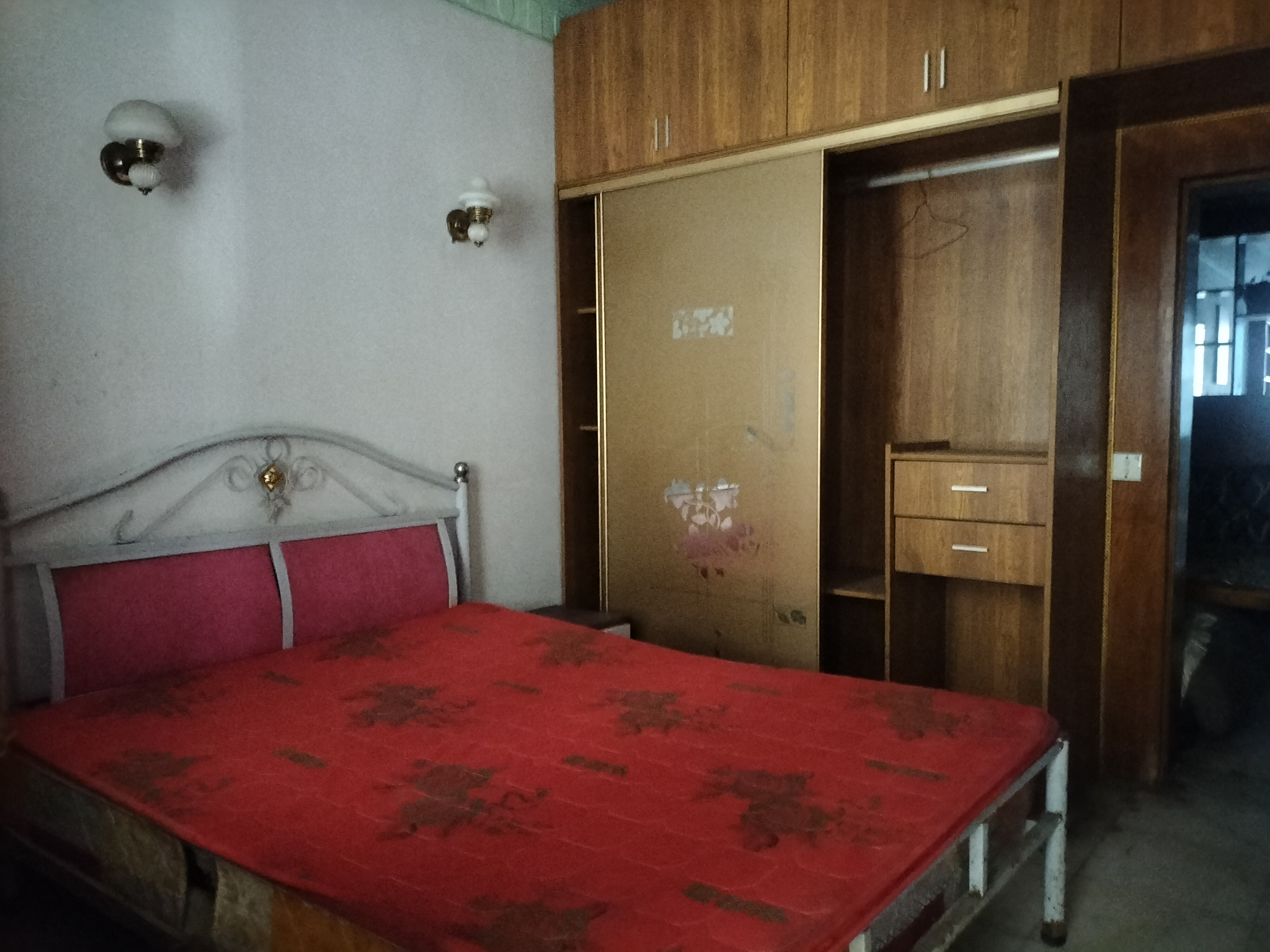 通川区红旗路龙家巷25号 3室2厅1卫 25万元 低价房,满五年