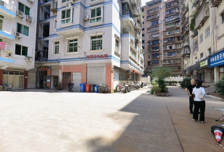 金华大厦 临街商铺 100000.0元/年 社区底商,临街门面,繁华地段
