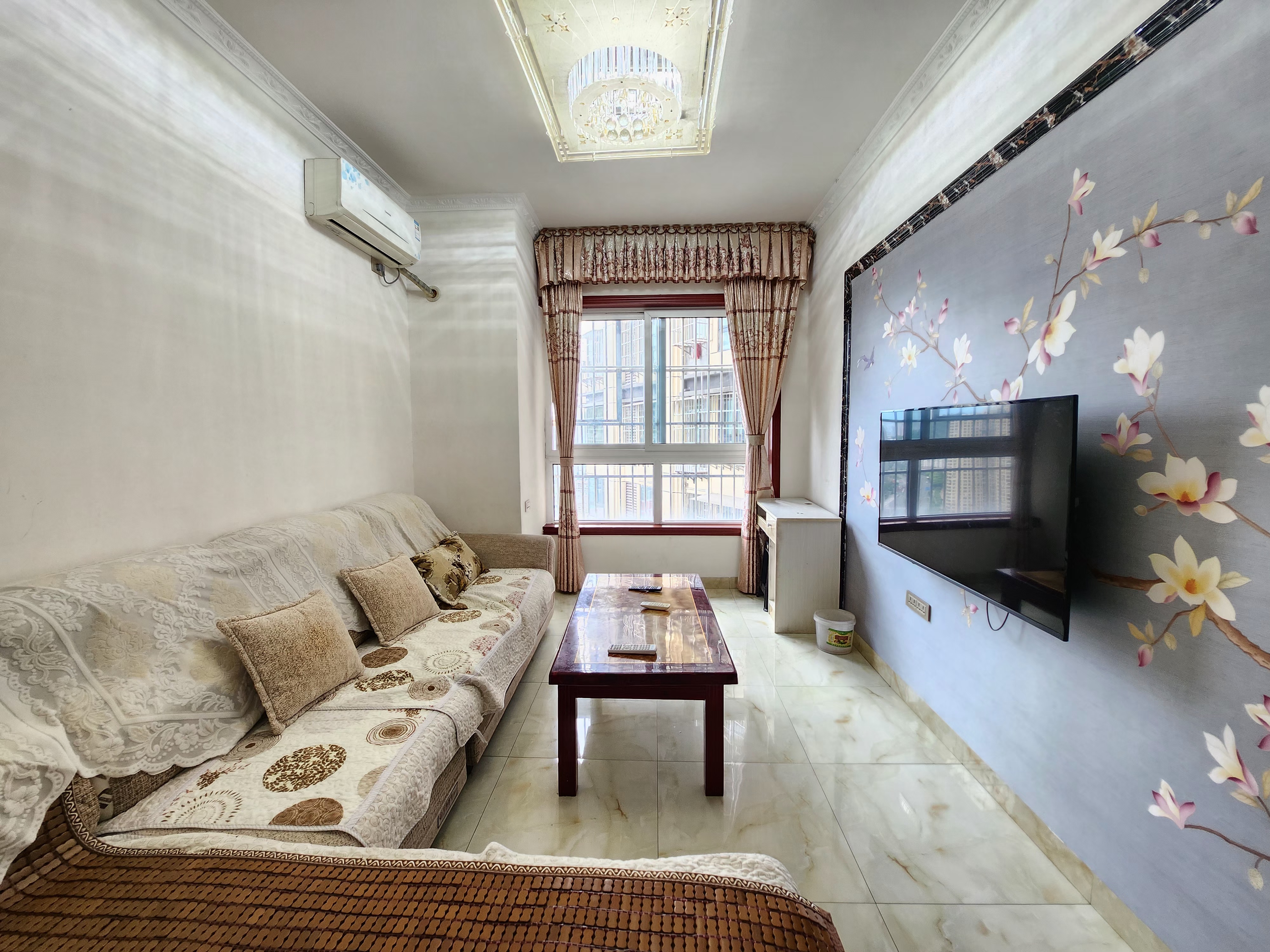 （凤凰大道）一号公馆 2室2厅1卫 东