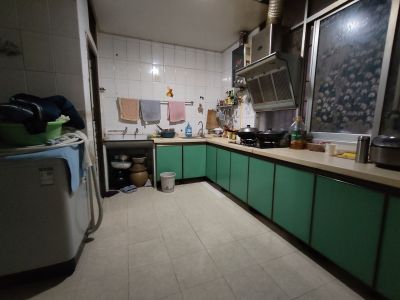 万达路558号附15-18号县天然气公司集资楼（安置房）