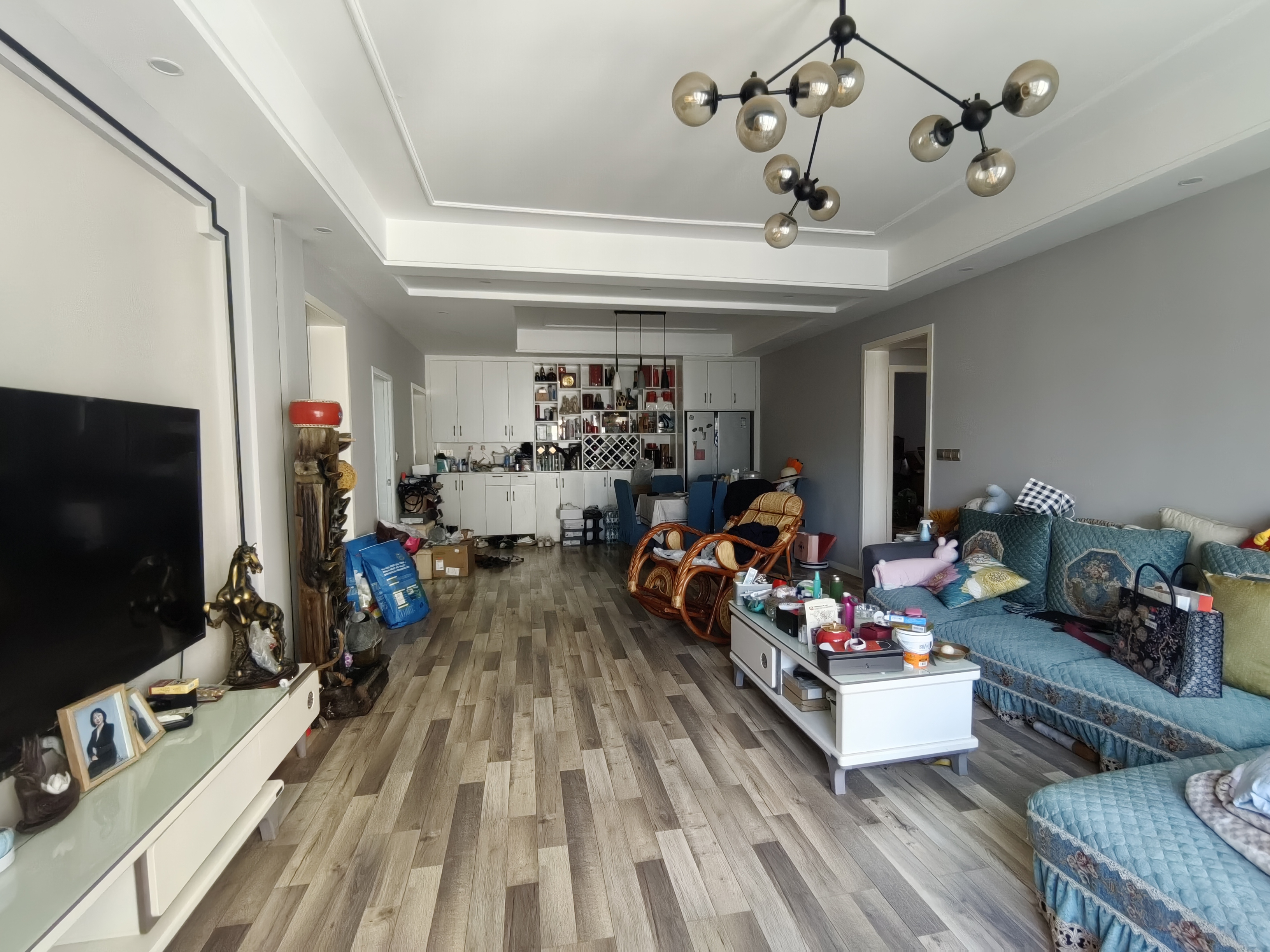 （金龙大道）莲湖广场 4房2厅2卫 南