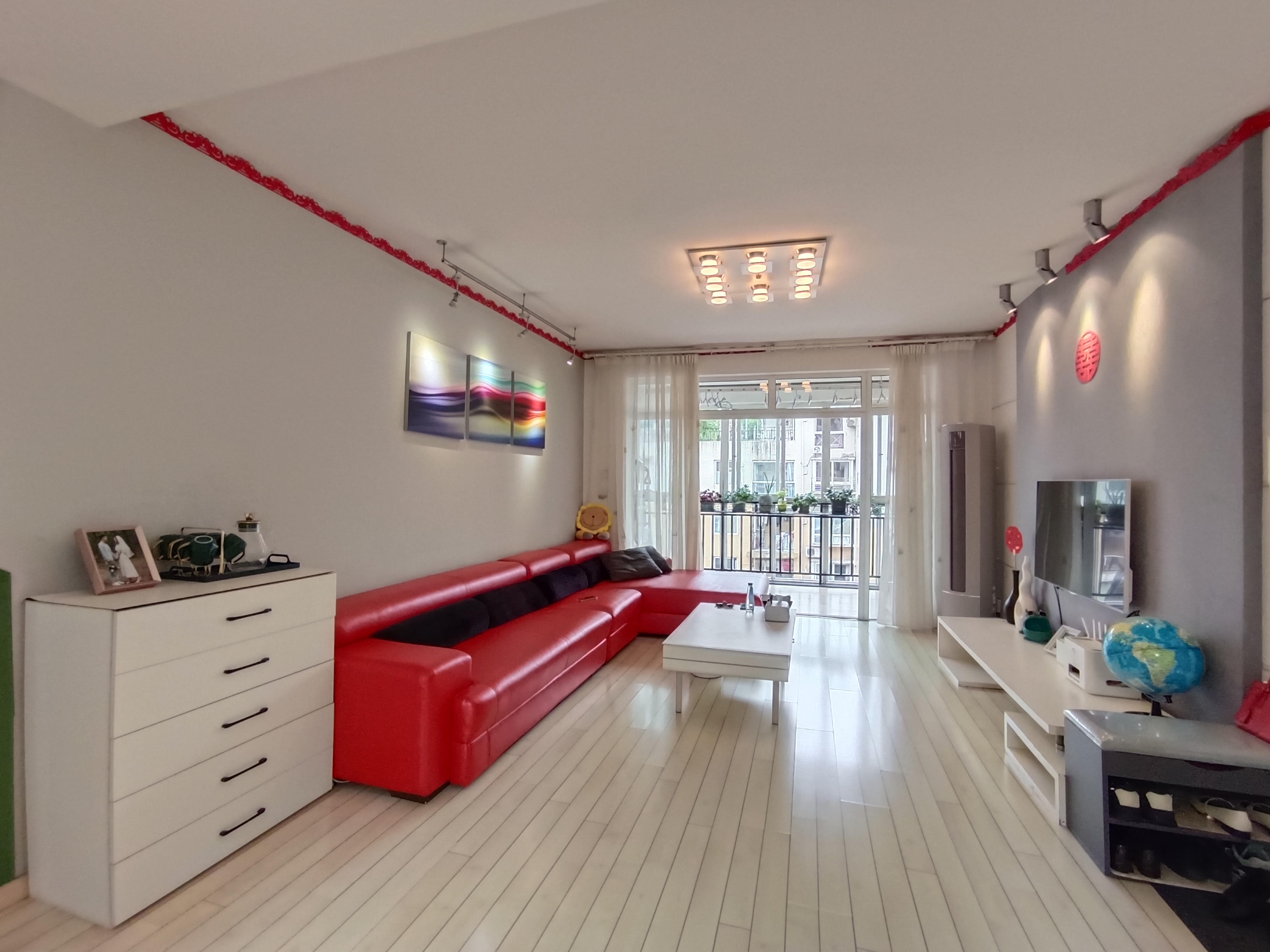 （凤凰大道）通锦国际新城一期 3室2厅1卫 东