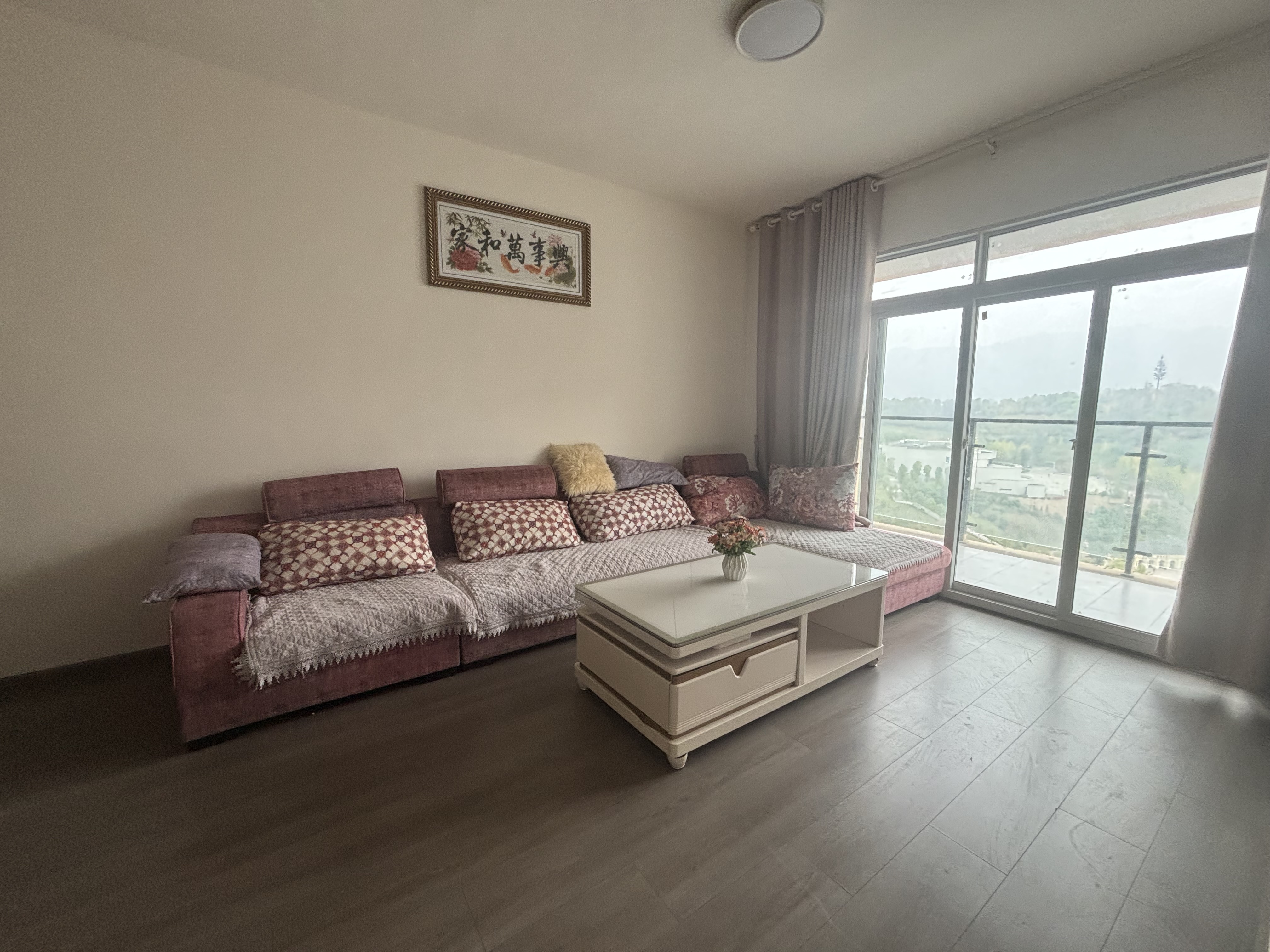 （升华广场）地坝梁安置房 3室2厅1卫 东