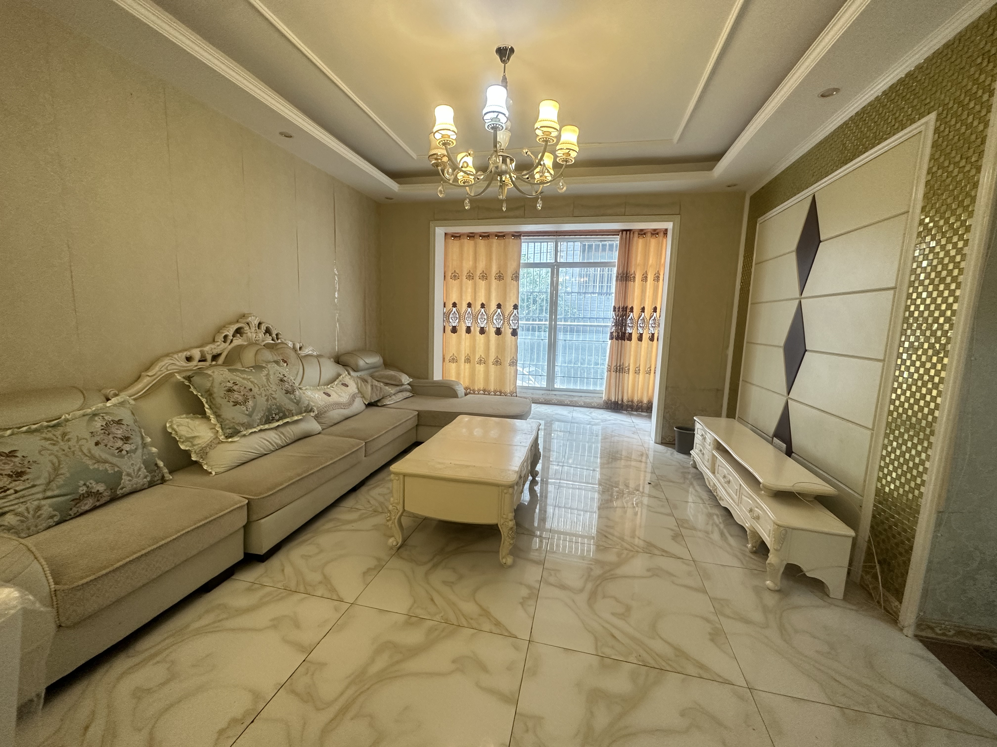 （三里坪）龙脉江南世家 3室2厅2卫 东