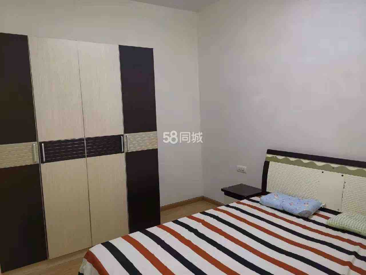 （中心广场）滨江名都城 1房2厅1卫 南