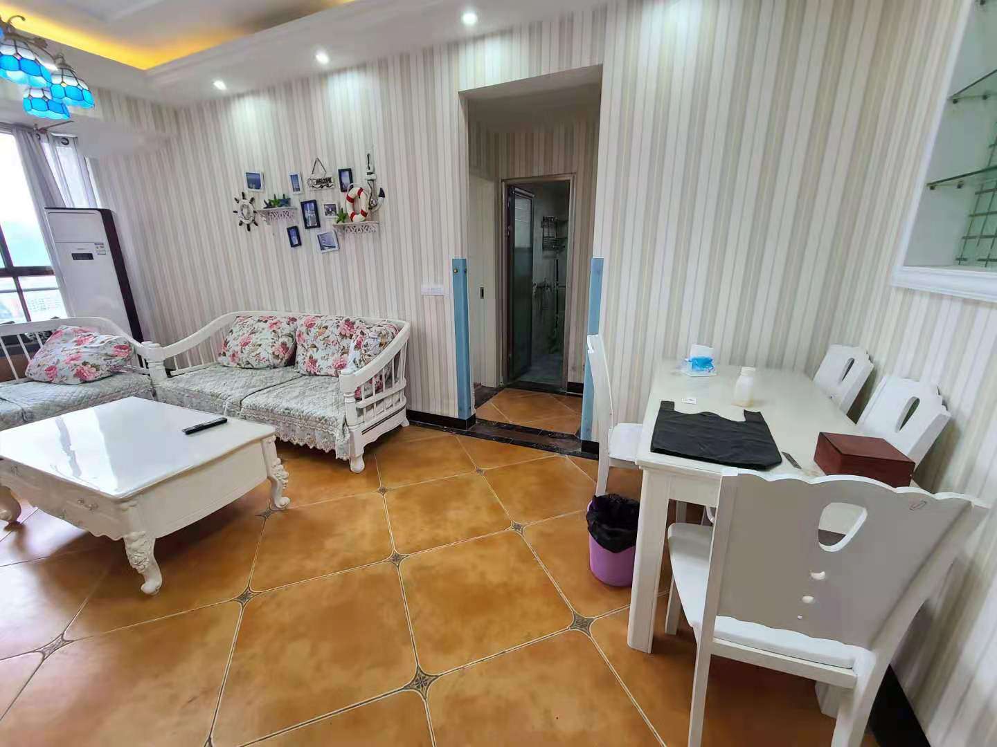 滨江山语城