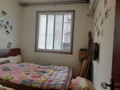 华泰二小区