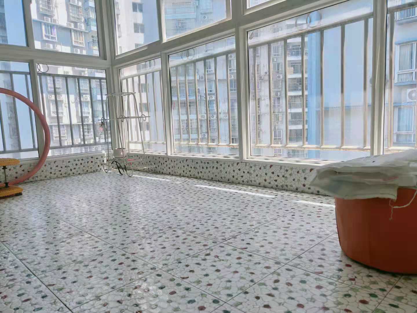 麗陽天下