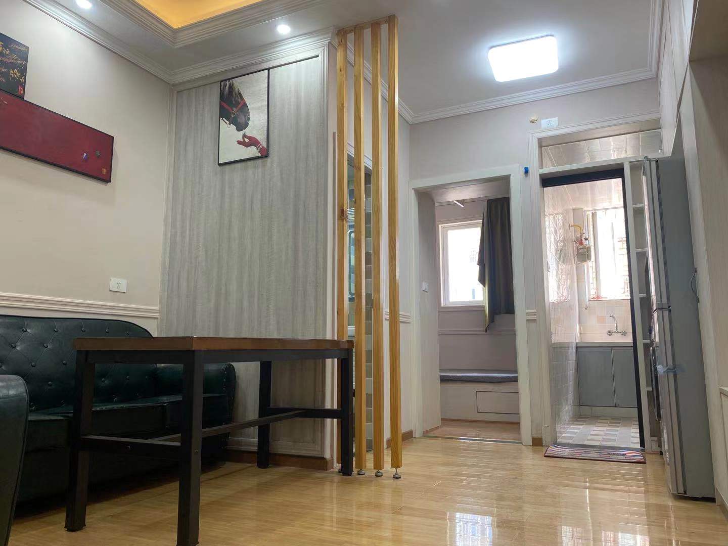 （凤凰大道）熙城中心 1室1厅1卫 东