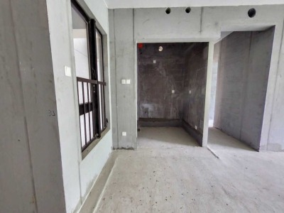 华发城建四季半岛水晶湾