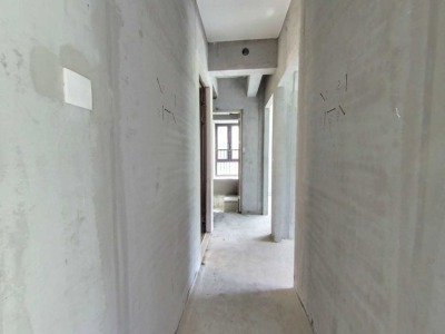 华发城建四季半岛水晶湾