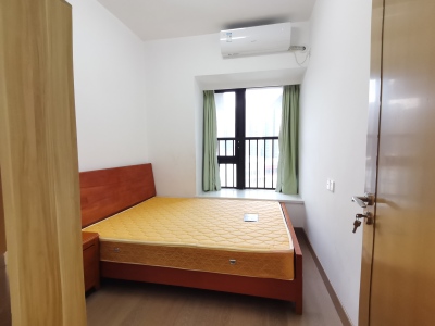 南北通透,次新小区,黄金地段,楼层好,采光很棒,性价比高