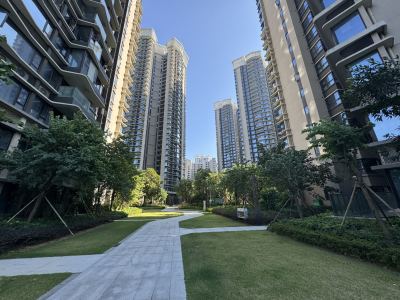 华发城建四季半岛水晶湾