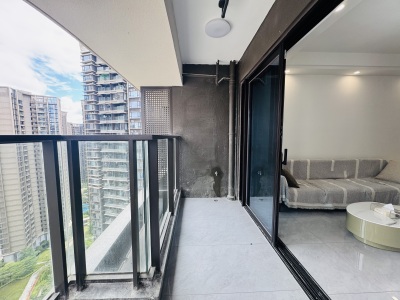 华发城建四季半岛水晶湾