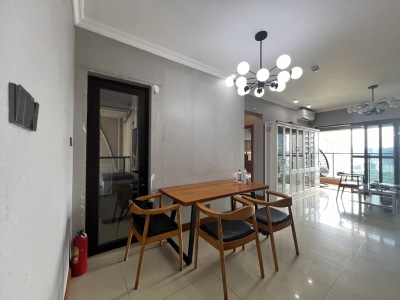 华发城建四季半岛钻石湾