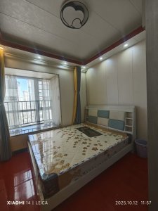 中瑞梦想城 4室2厅1卫 56.8万 