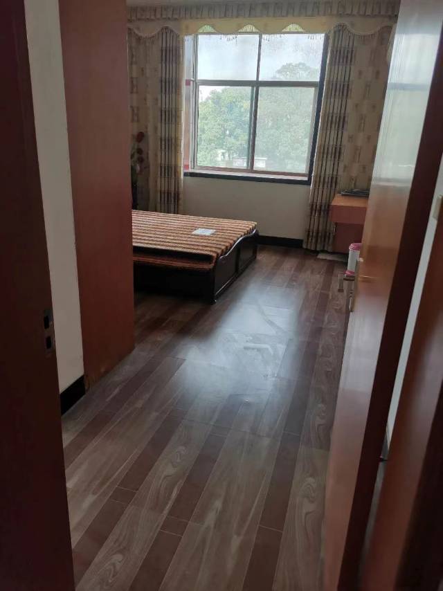 体育馆小区
