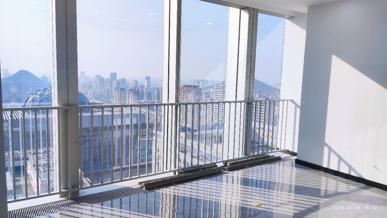 华润中心万象城(17租)朝南向 精装办公 平层 位于姚家