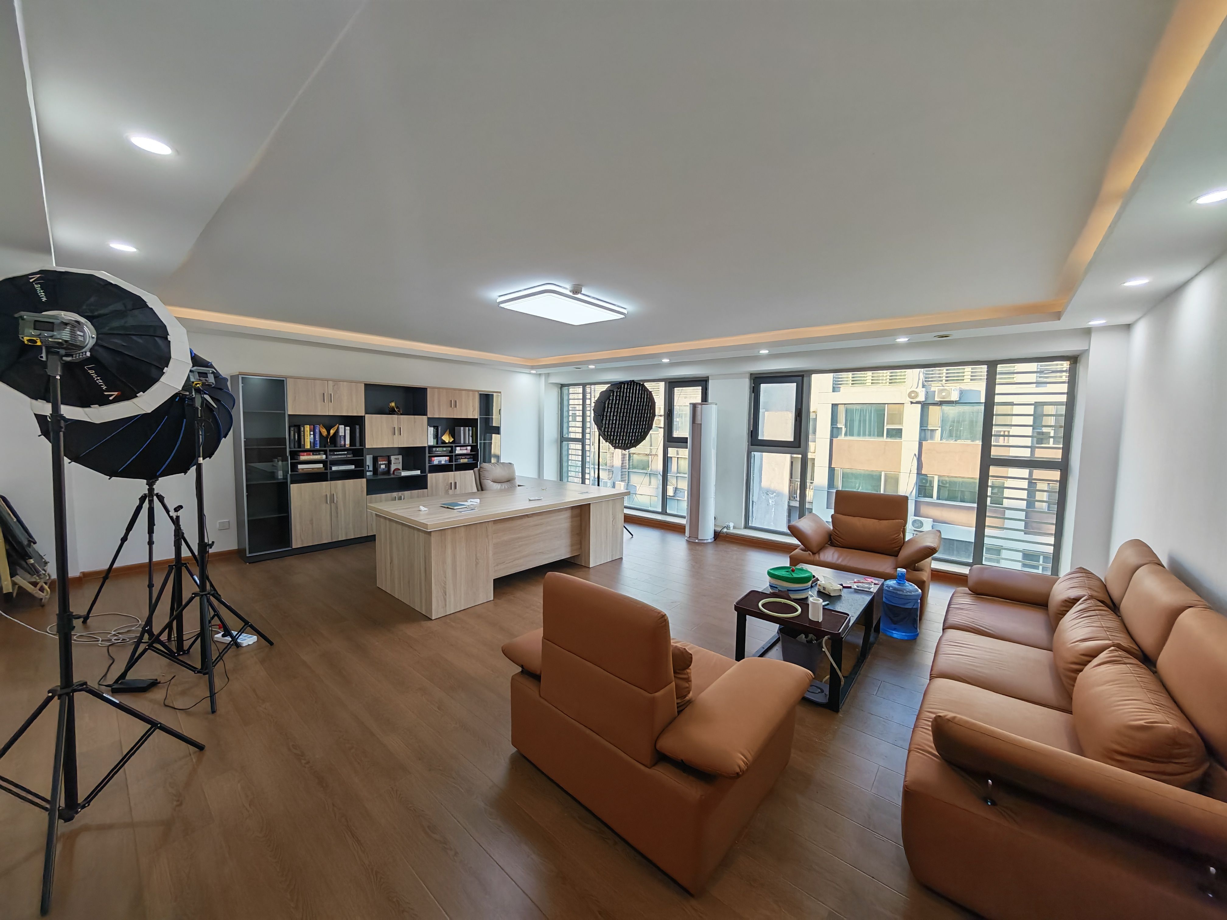 齐鲁文化创意基地(17租)朝南北向 精装办公 平层 位于会展中心