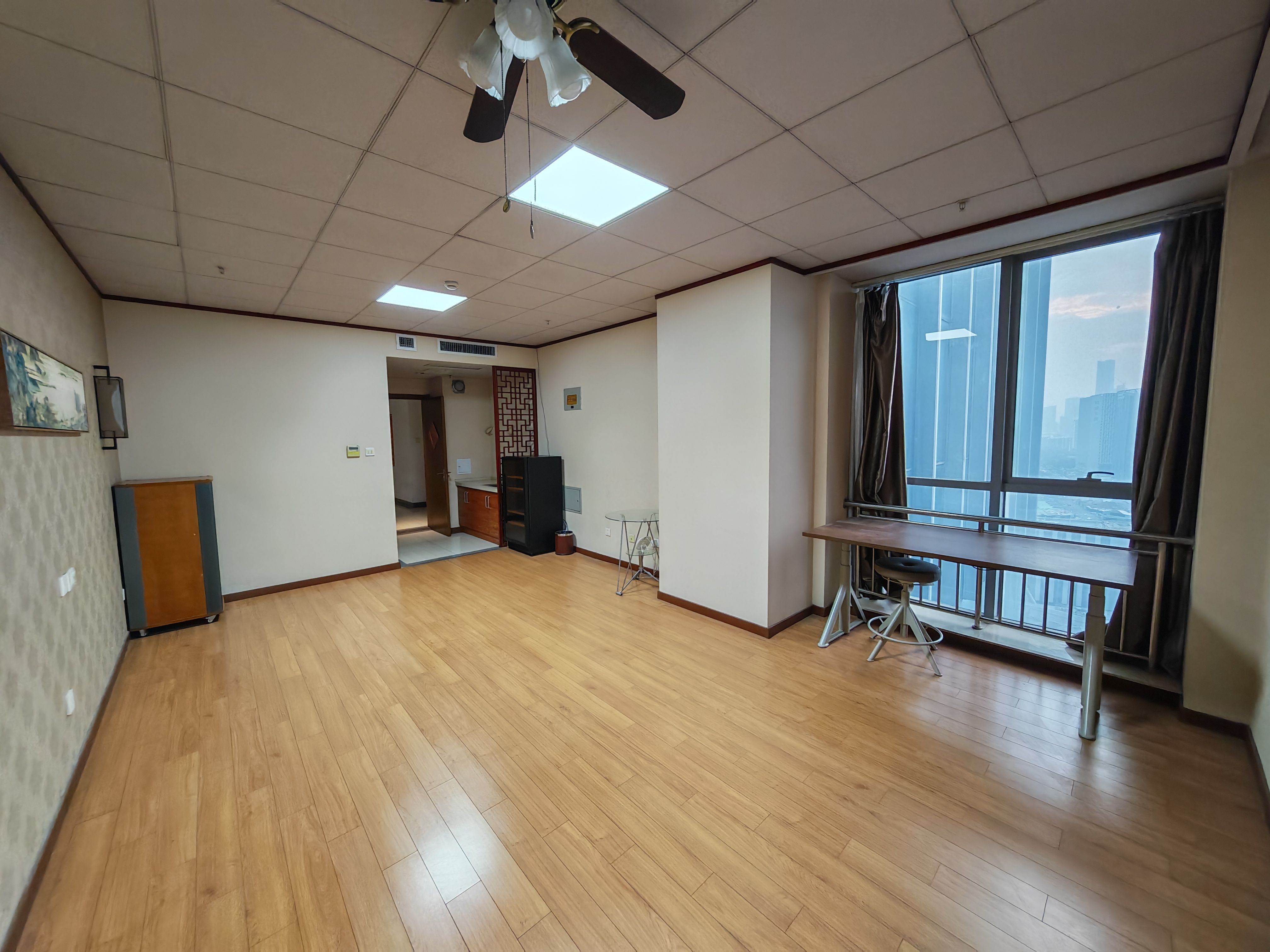 奥盛大厦(17租)朝北向 精装办公 平层 位于齐鲁软件园